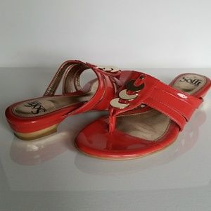 Sofft flip flops tongs size 6.5 heel coral color
